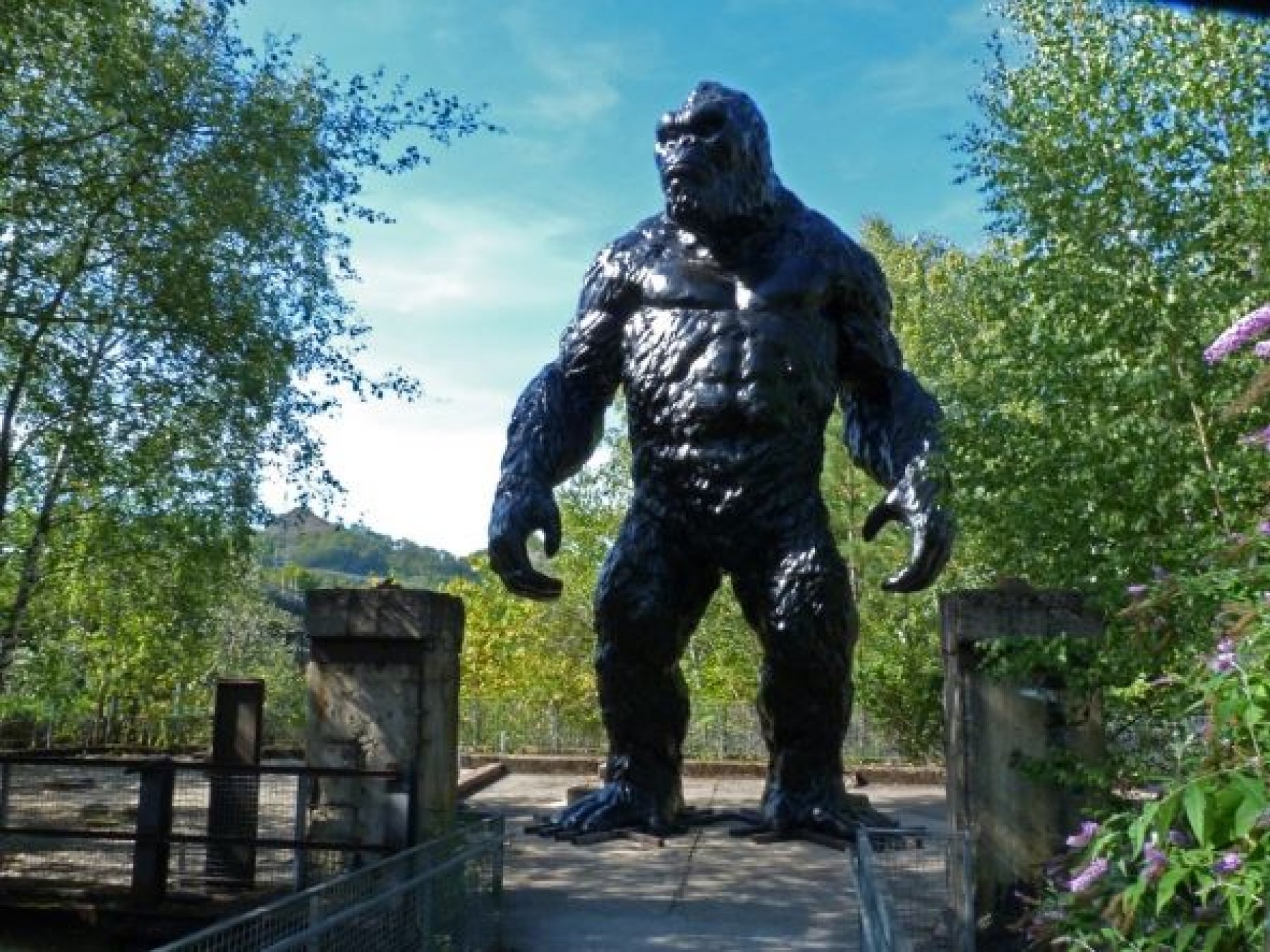 King Kong Völklinger Hütte - giant gorilla 10 m